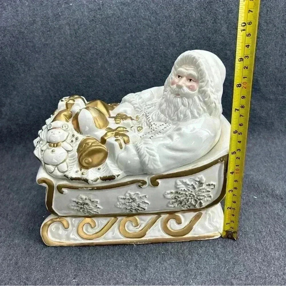 White & Gold Trim Ceramic Santa in Sleigh Cookie Jar World Bazaar's Inc. Xmas - Picture 9 of 10
